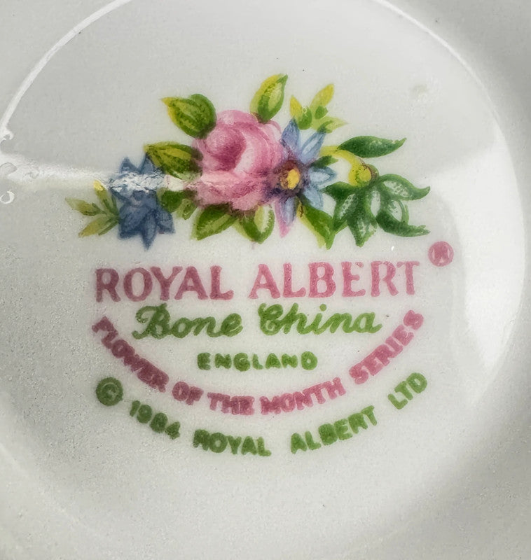 Royal Albert 12 assiettes dessert porcelaine fine fleurs