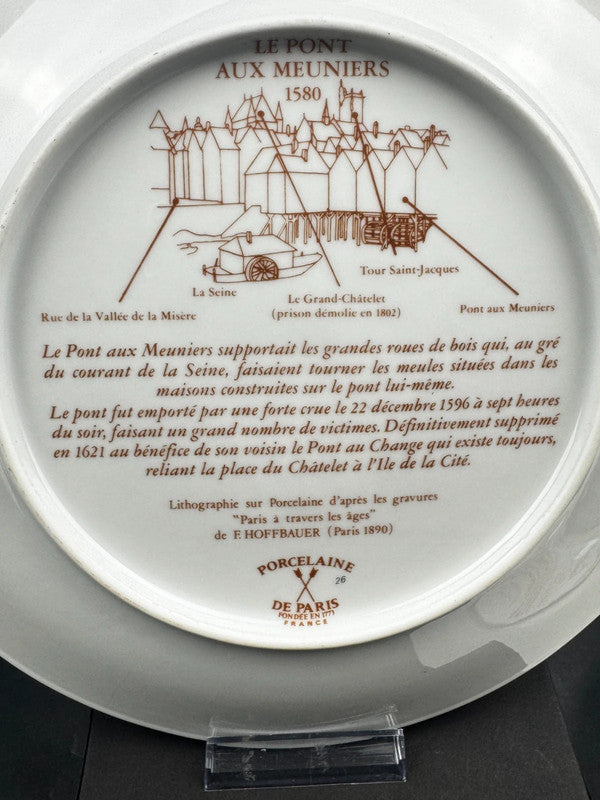 4 assiettes décoratives Porcelaine de Paris “Paris à travers les âges”