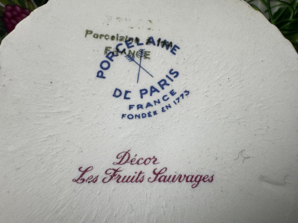 6 ramequins Porcelaine de Paris décor Les Fruits Sauvages