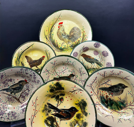 Service de table signé Costa Diaz – faïence catalane à décor d’oiseaux – 1950