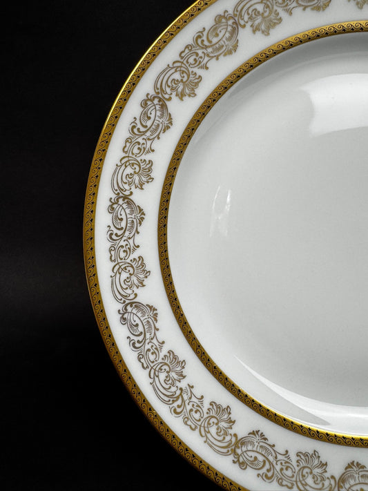 Assiette en porcelaine de Limoges – Chastagner & Cie – Décor néo-classique doré