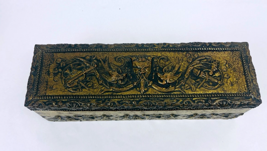 Boîte à Bijoux Ou Boîte à Gants, Bois Et Cuivre Repoussé