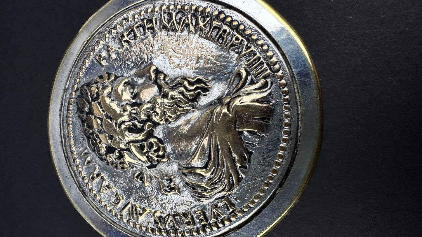 Ancien Ruban-mètre En Métal Argenté, Réplique Monnaie Romaine