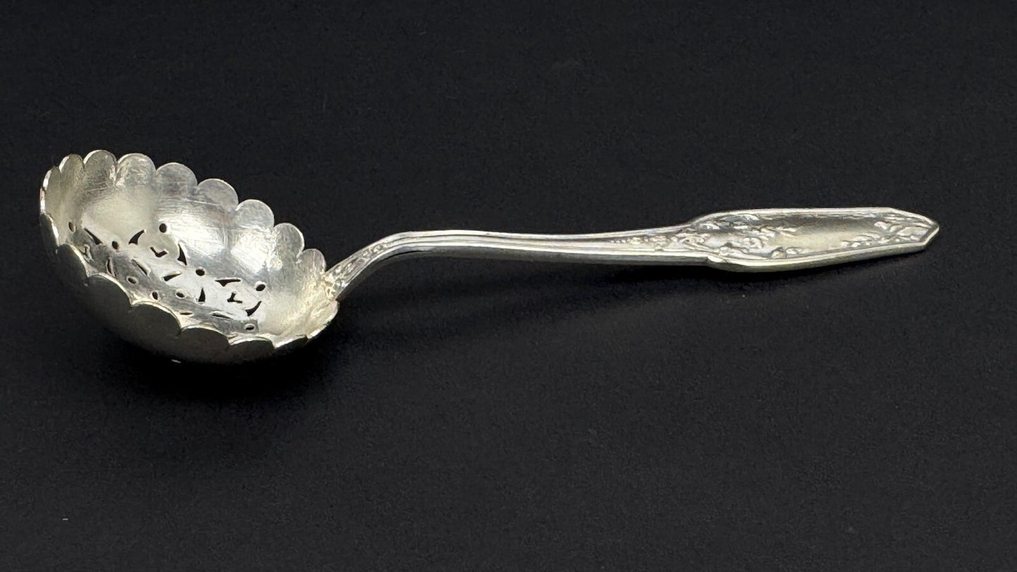 Ancienne Saupoudreuse de Style Louis XV en Métal Argenté 13 cm vers 1900