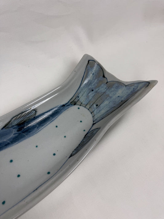 Grand plat à poisson à décor de saumon Highland stoneware Scotland