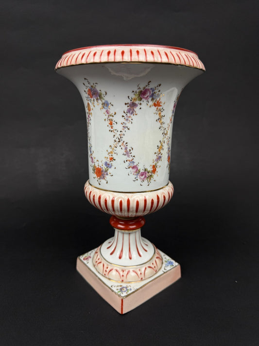 Vase Médicis en porcelaine - France, vers 1890-1910