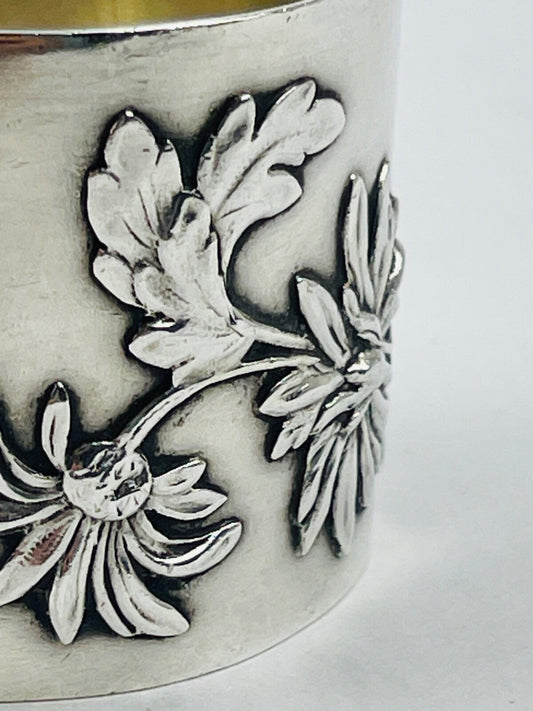 Superbe rond de serviette en argent massif