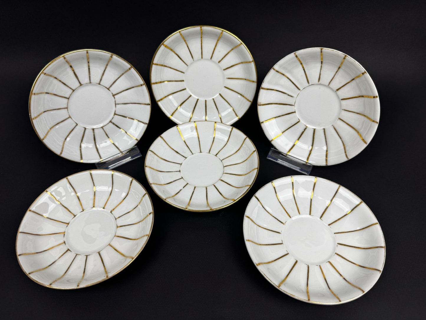 Service à thé en porcelaine blanche et or, époque fin XIXe / début XXe