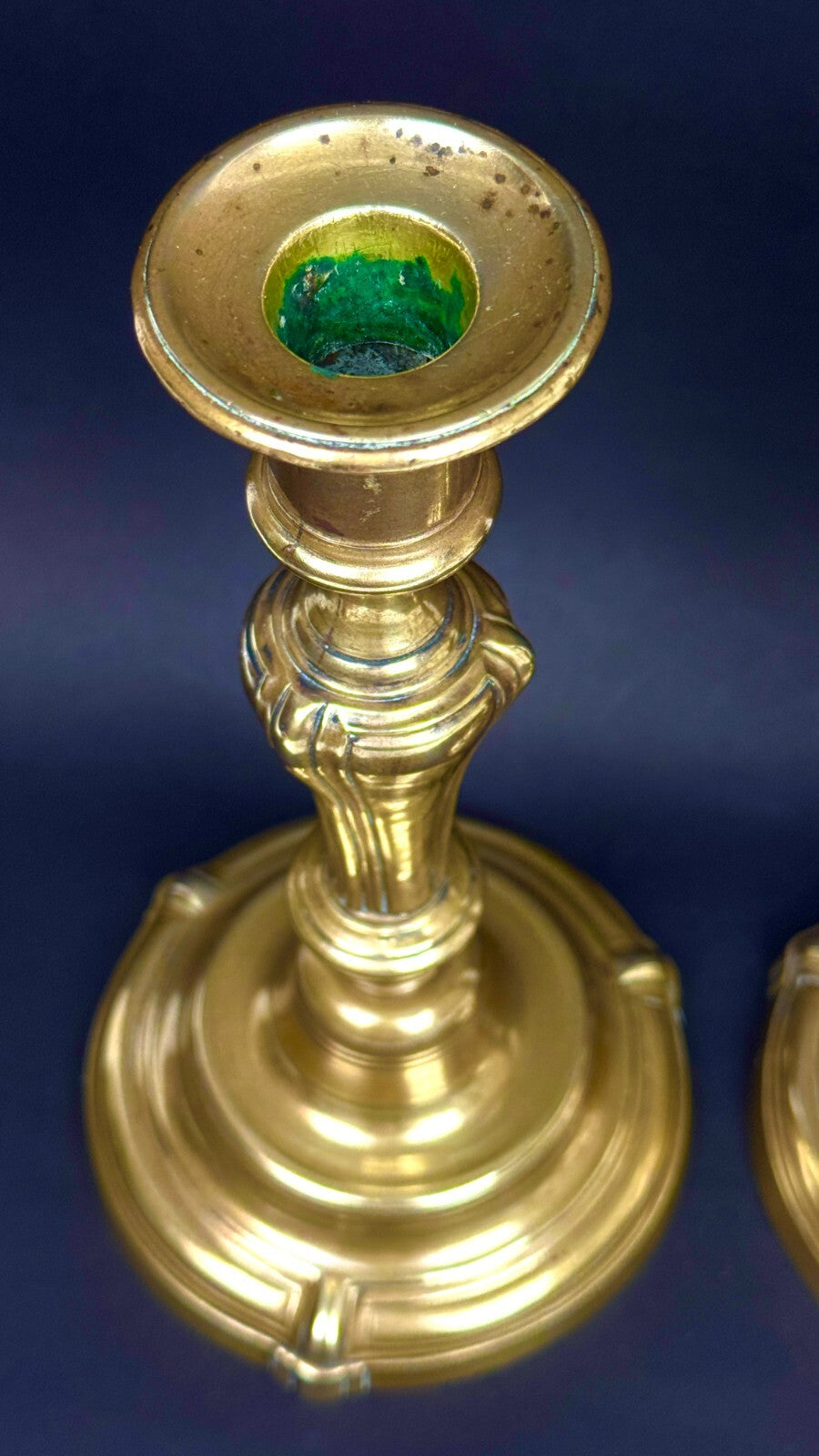 Paire de bougeoirs en bronze doré époque Régence XVIIIème