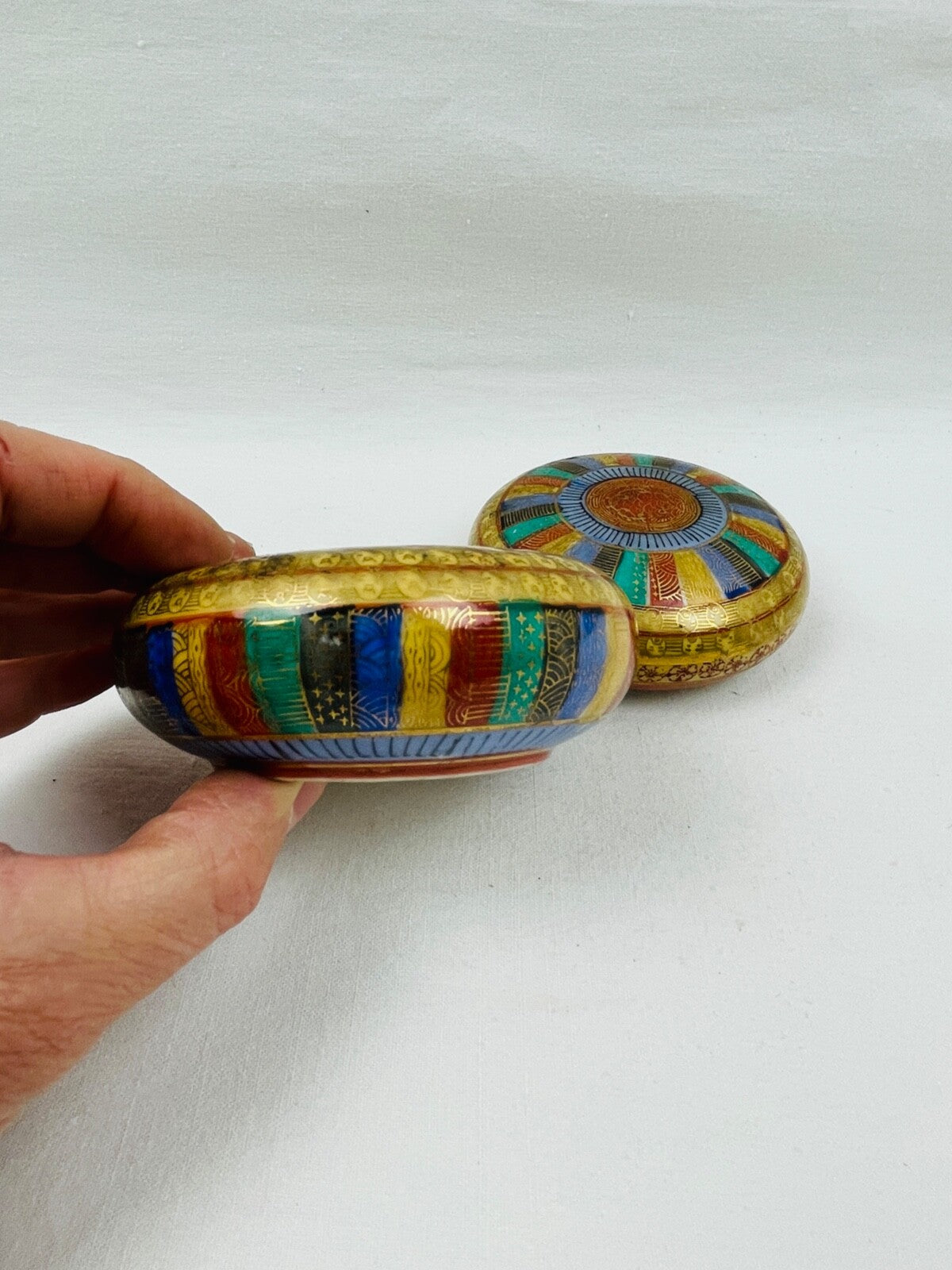 Bonbonnière, pot couvert en porcelaine Satsuma n°1