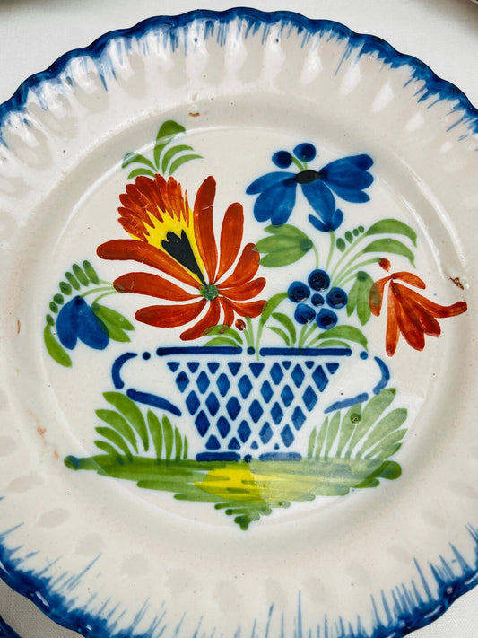 Lot de 6 assiettes Auvillar à décor de Corbeille Fleurie