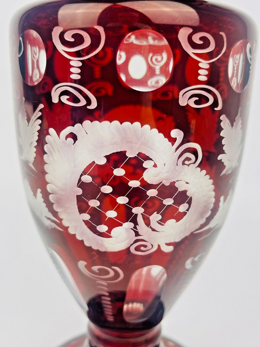 Vase En Cristal De Bohème rouge bordeaux