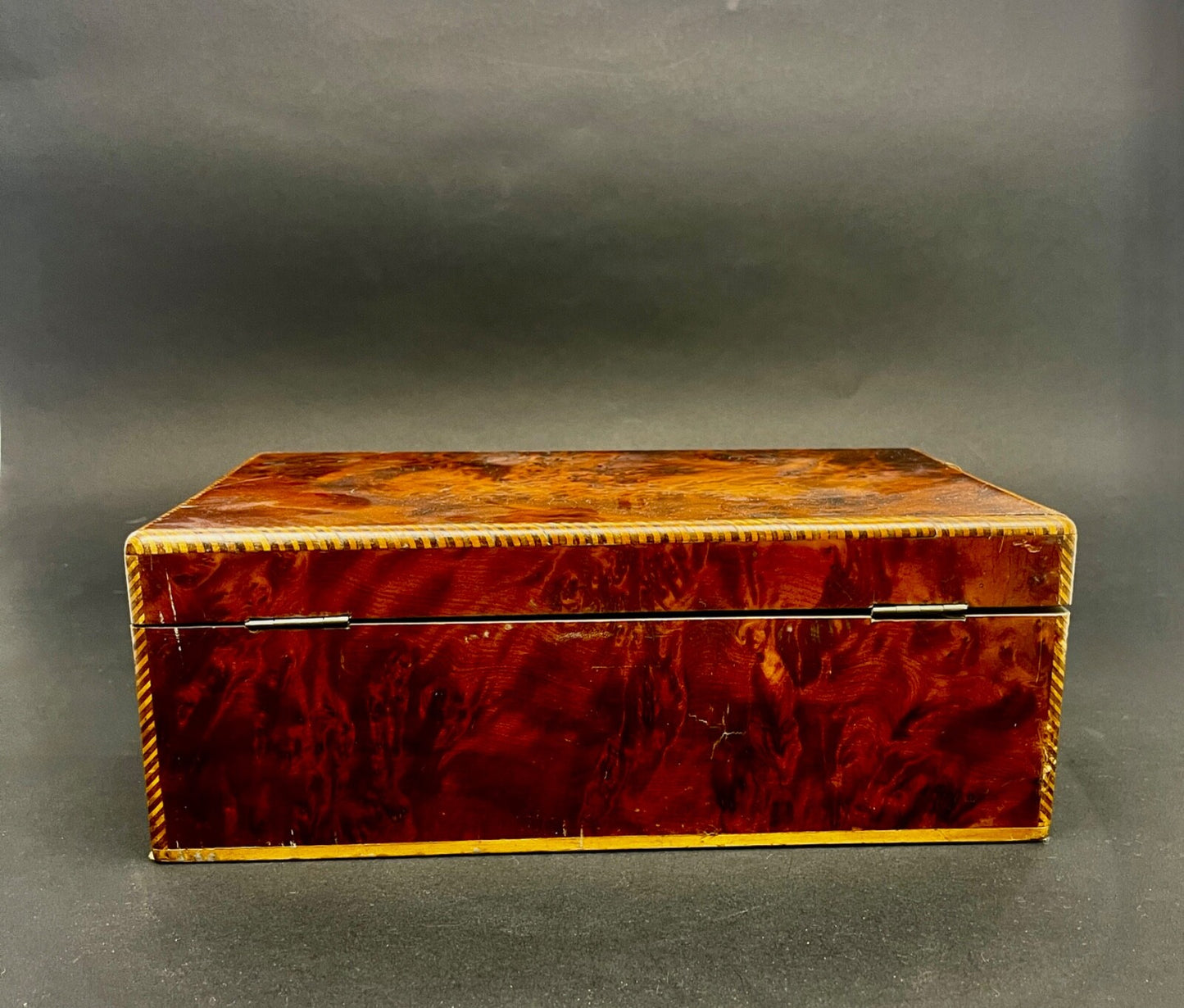 Coffret, Boîte à Couture En Loupe Et Marqueterie