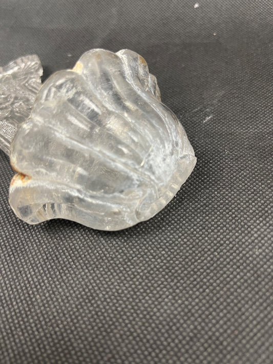 Ancien bénitier en verre moulé, Vierge à l'Enfant