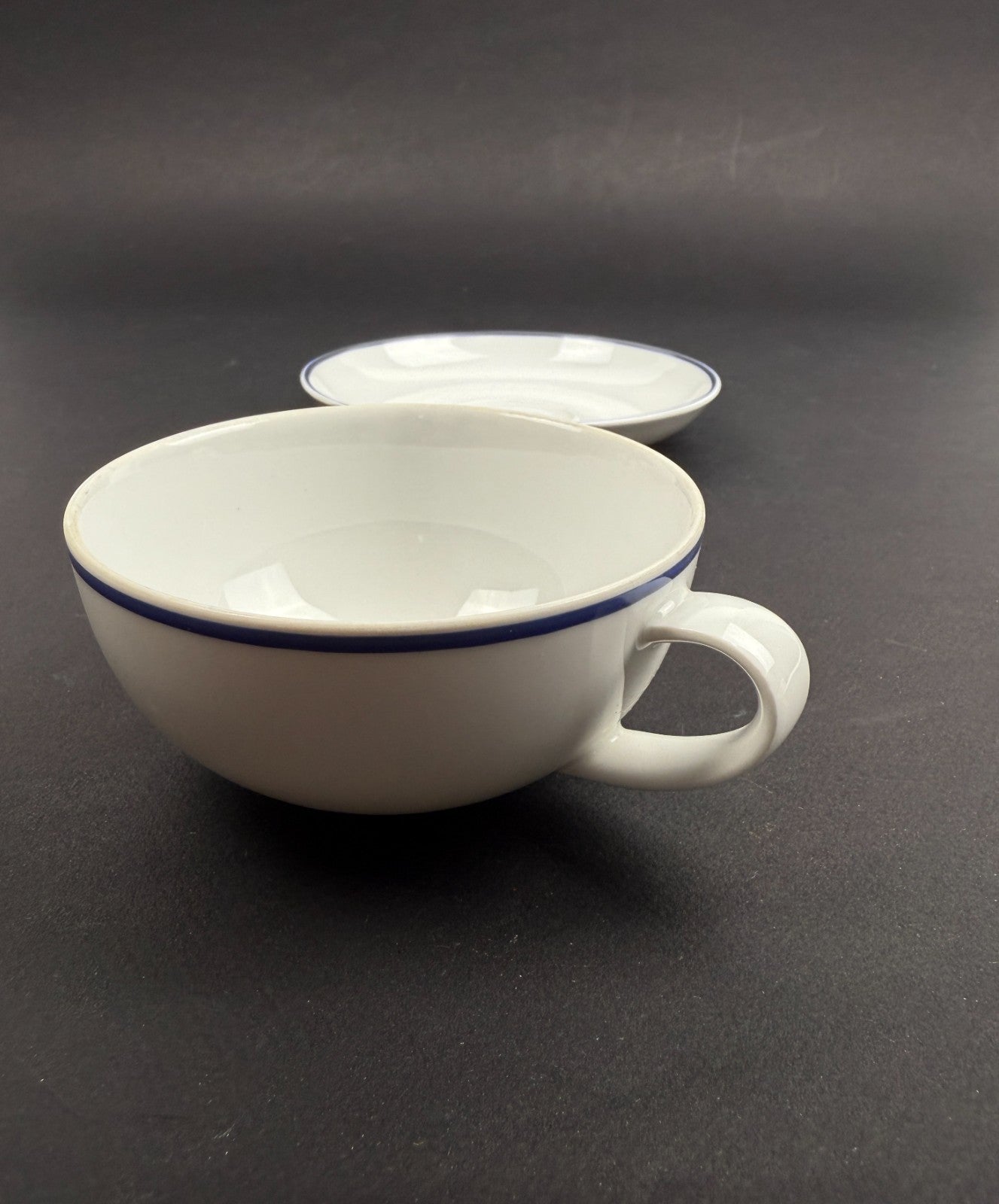 Suite de 6 tasses à thé Geneviève Lethu modèle Filea 1995