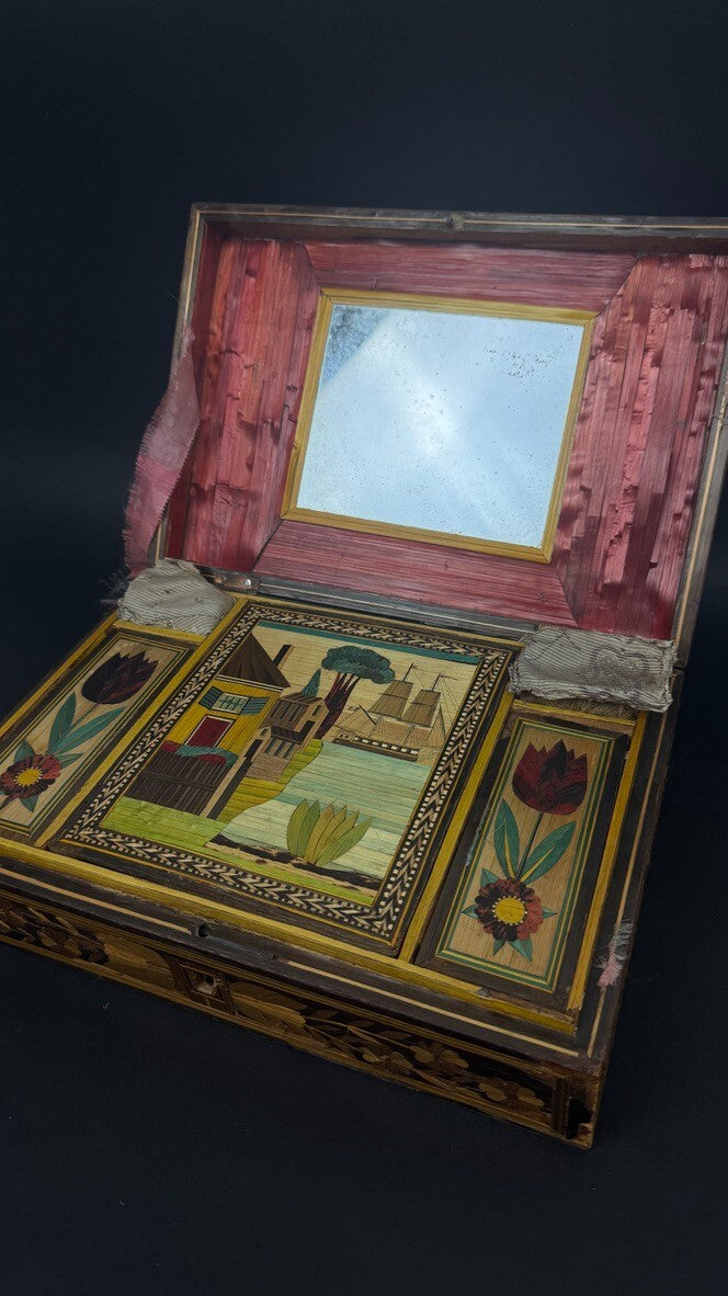 Coffret boîte à couture en marqueterie de paille Fin XVIIIème début XIXème