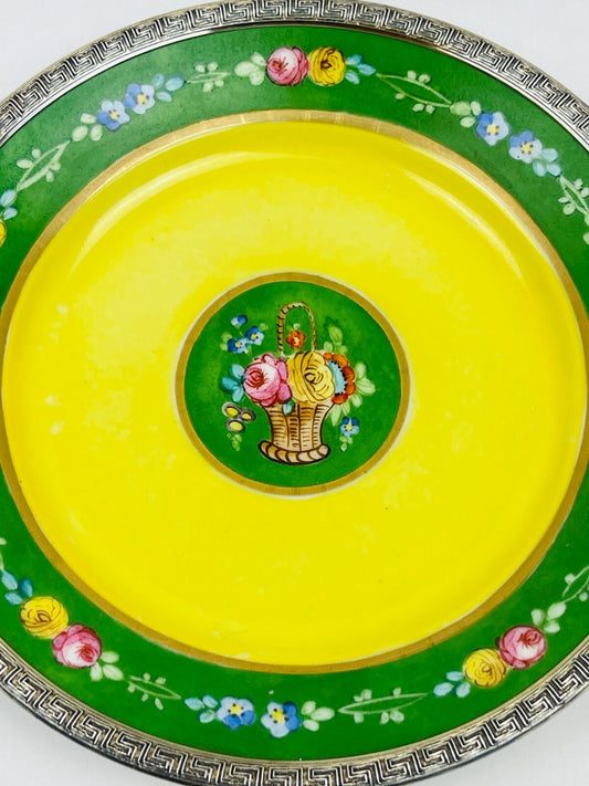 Paire d'Assiettes En Porcelaine Fine Cerclées d'Argent