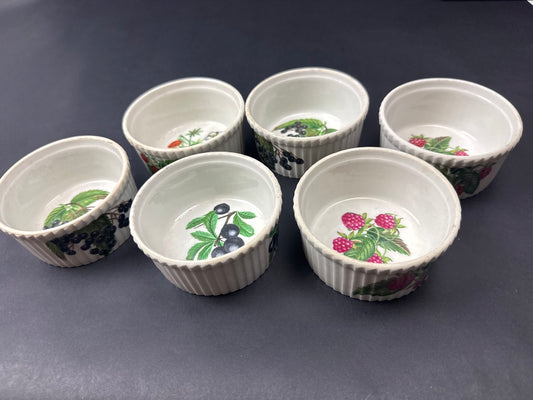 6 ramequins Porcelaine de Paris décor Les Fruits Sauvages