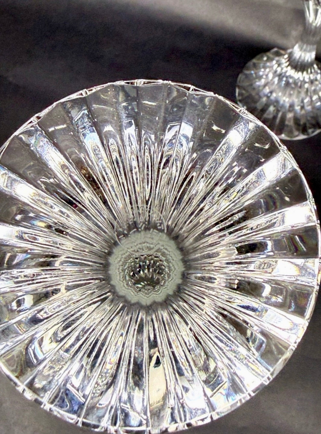 Suite de 2 flûtes à champagne Baccarat modèle Masséna