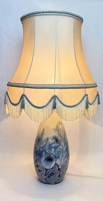 Camille Tharaud — Important vase en porcelaine de Limoges monté en lampe