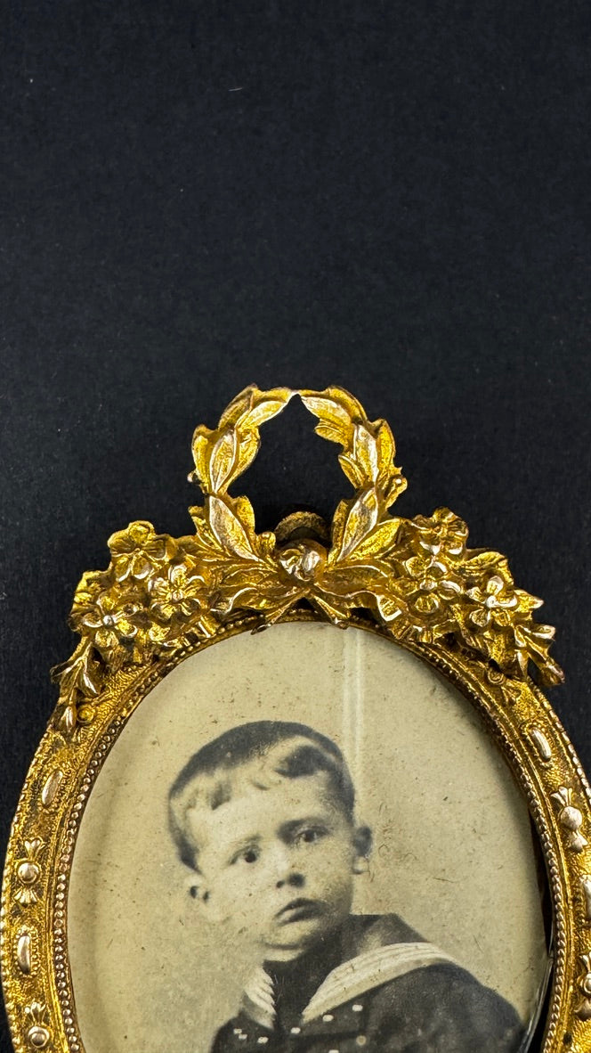 Petit cadre bronze dore style Louis XVI 6,5 cm