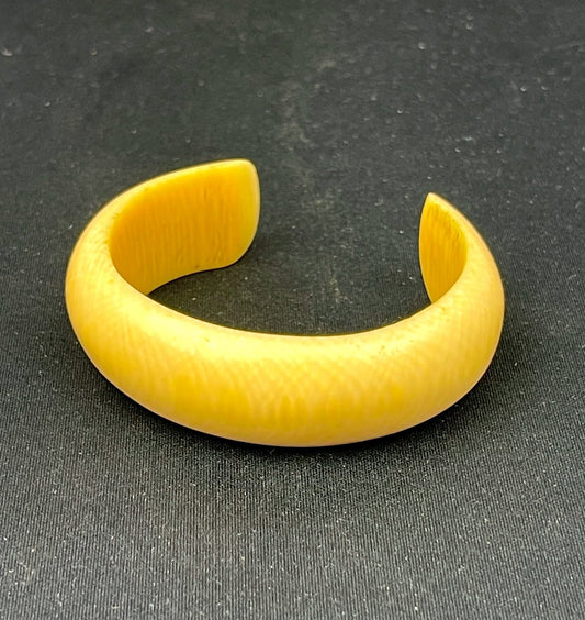 Bracelet manchette, jonc ouvert en ivoire — photo 2