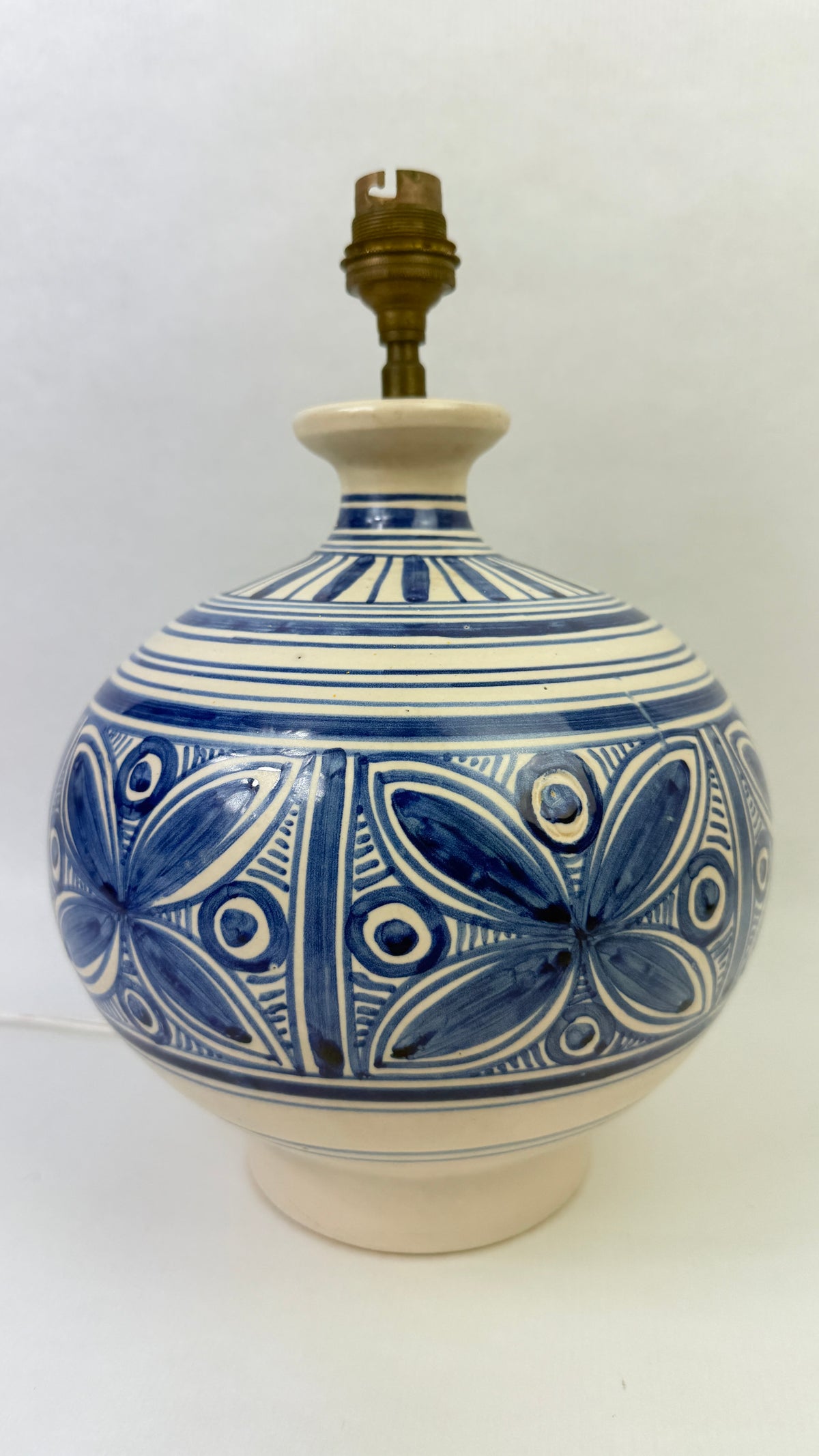 Lampe boule en céramique de Talavera La Menora bleu et blanc vintage