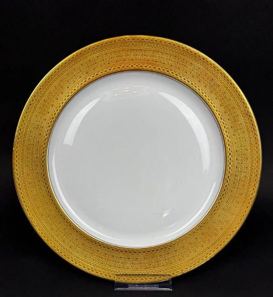 Old Abbey Limoges — Assiette plate, décor or incrusté à rinceaux — photo 1