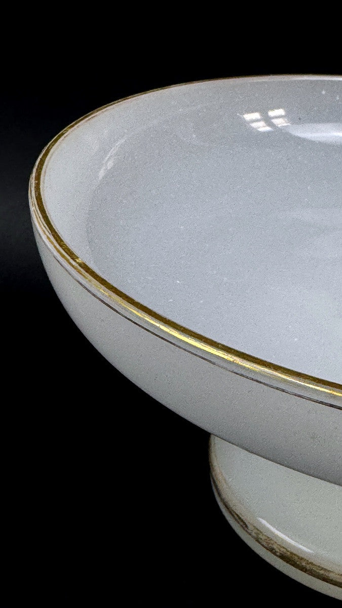 Compotier en opaline laiteuse, époque Restauration — photo 4
