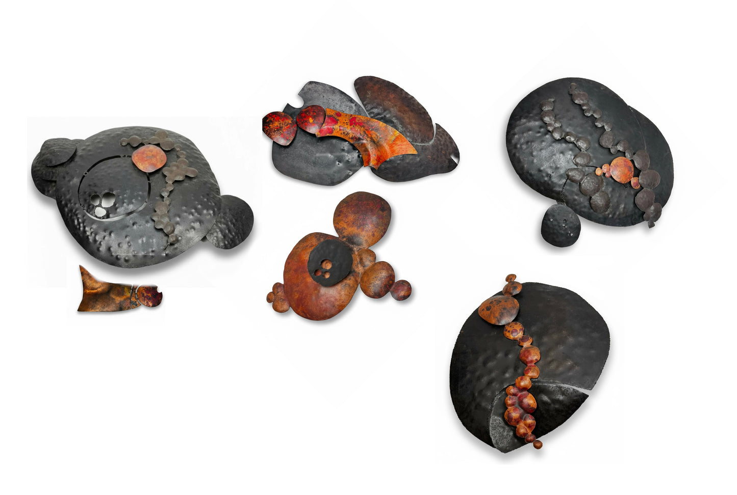 Ensemble de sculptures murales brutalistes signées B + D, vers 1965–1975