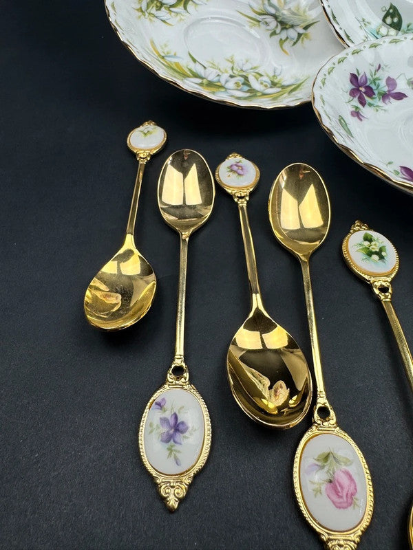 Service Royal Albert Flower of the Month complet 12 tasses cuillères pot lait