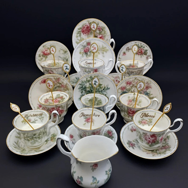 Service Royal Albert Flower of the Month complet 12 tasses cuillères pot lait
