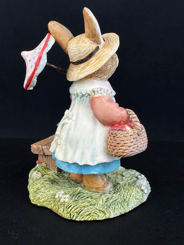 Villeroy & Boch Foxwood Tales figurine Katie Rabbit Picnic 1994