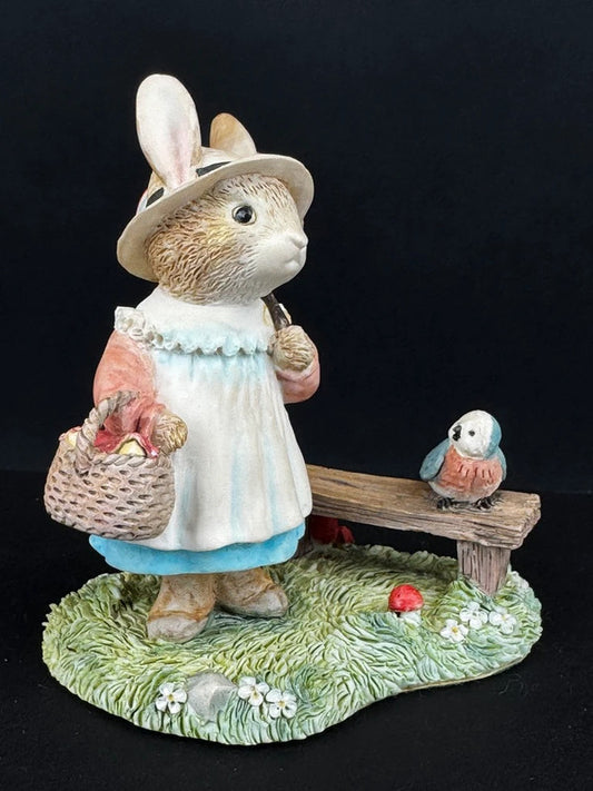 Villeroy & Boch Foxwood Tales figurine Katie Rabbit Picnic 1994