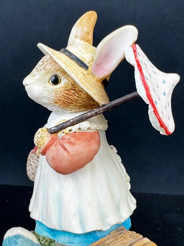 Villeroy & Boch Foxwood Tales figurine Katie Rabbit Picnic 1994