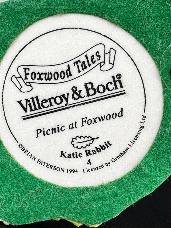 Villeroy & Boch Foxwood Tales figurine Katie Rabbit Picnic 1994