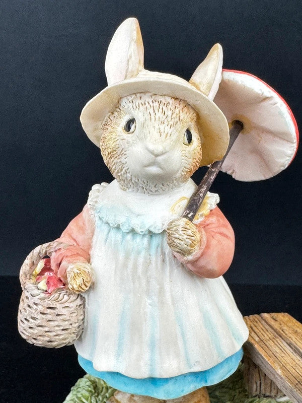 Villeroy & Boch Foxwood Tales figurine Katie Rabbit Picnic 1994