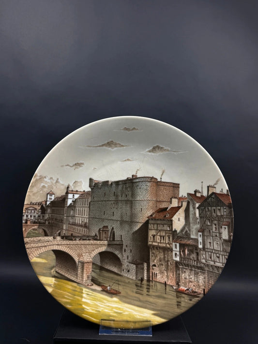 4 assiettes décoratives Porcelaine de Paris “Paris à travers les âges”