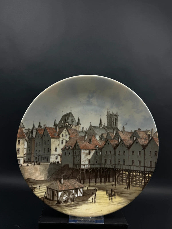 4 assiettes décoratives Porcelaine de Paris “Paris à travers les âges”