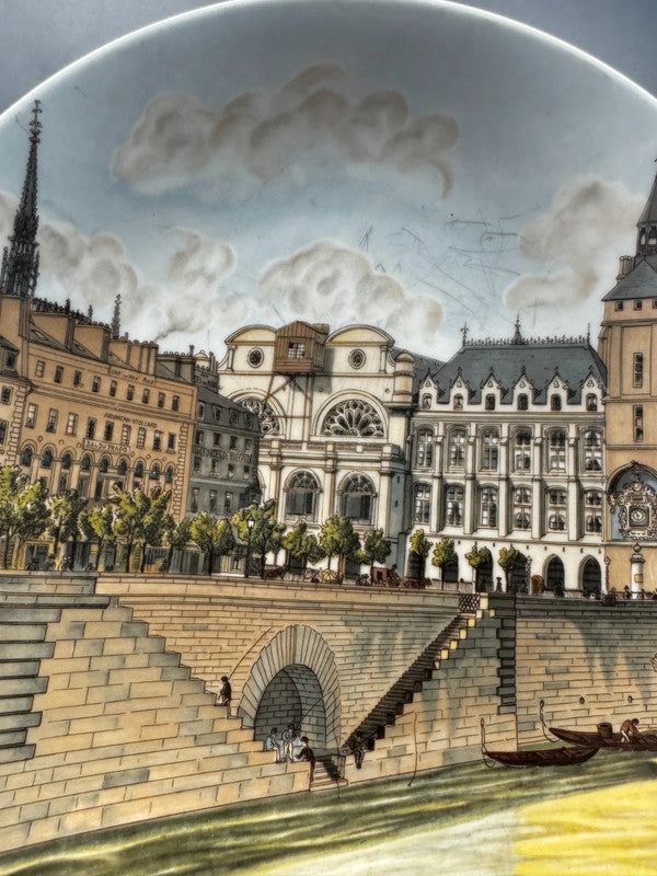 4 assiettes décoratives Porcelaine de Paris “Paris à travers les âges”
