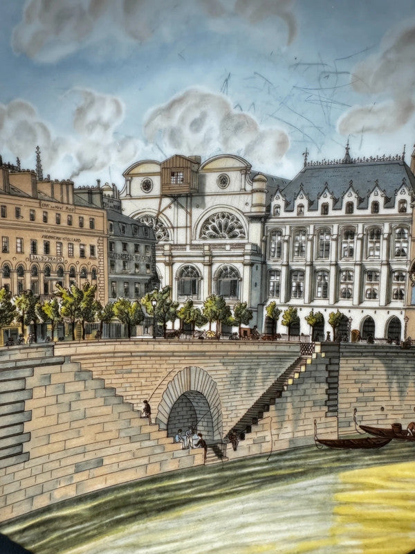 4 assiettes décoratives Porcelaine de Paris “Paris à travers les âges”