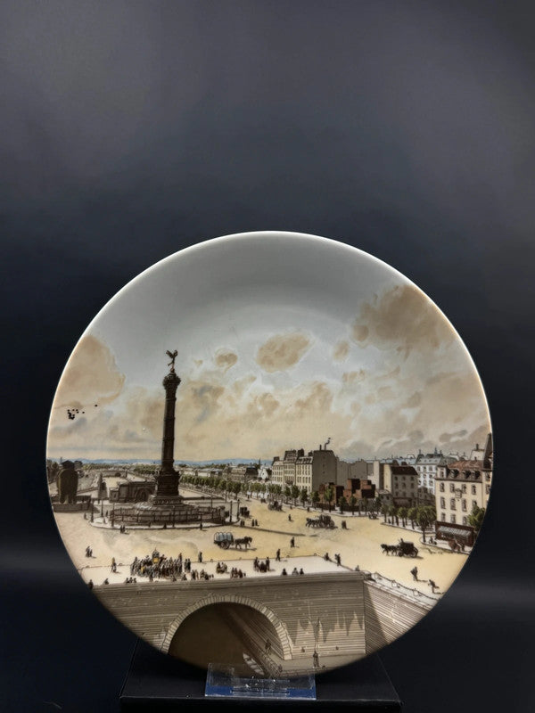 4 assiettes décoratives Porcelaine de Paris “Paris à travers les âges”