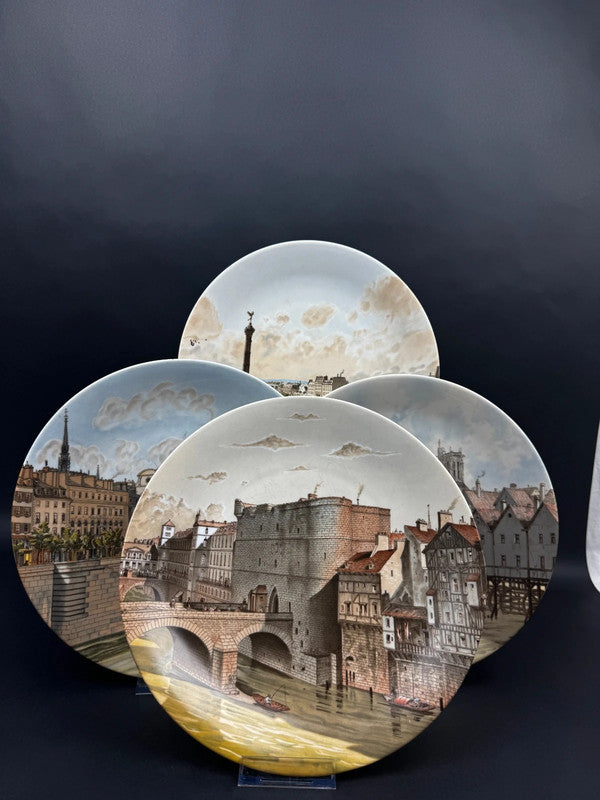 4 assiettes décoratives Porcelaine de Paris “Paris à travers les âges”