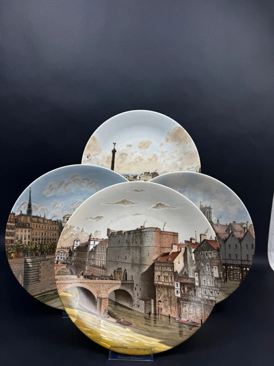 4 assiettes décoratives Porcelaine de Paris “Paris à travers les âges”