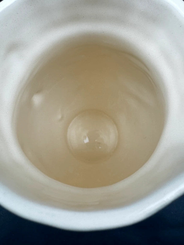 Pichet en céramique Saint-Clément décor de poires en relief