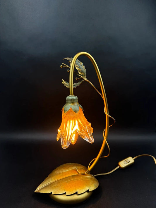 Lampe florale Masca Italie, métal doré et verre soufflé