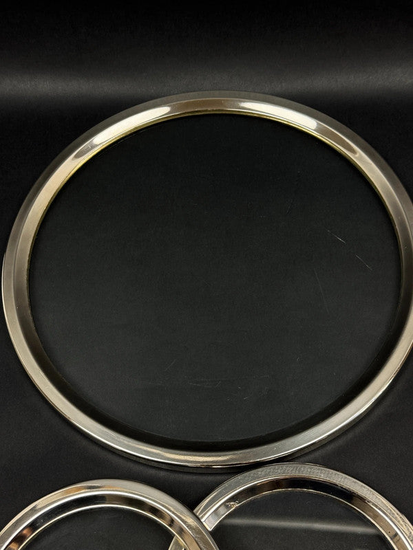 Lot de dessous de bouteille et dessous de plat vintage en chrome et verre