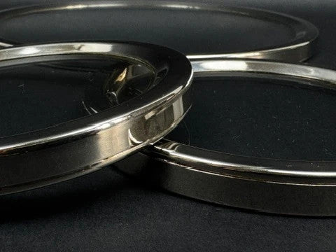 Lot de dessous de bouteille et dessous de plat vintage en chrome et verre