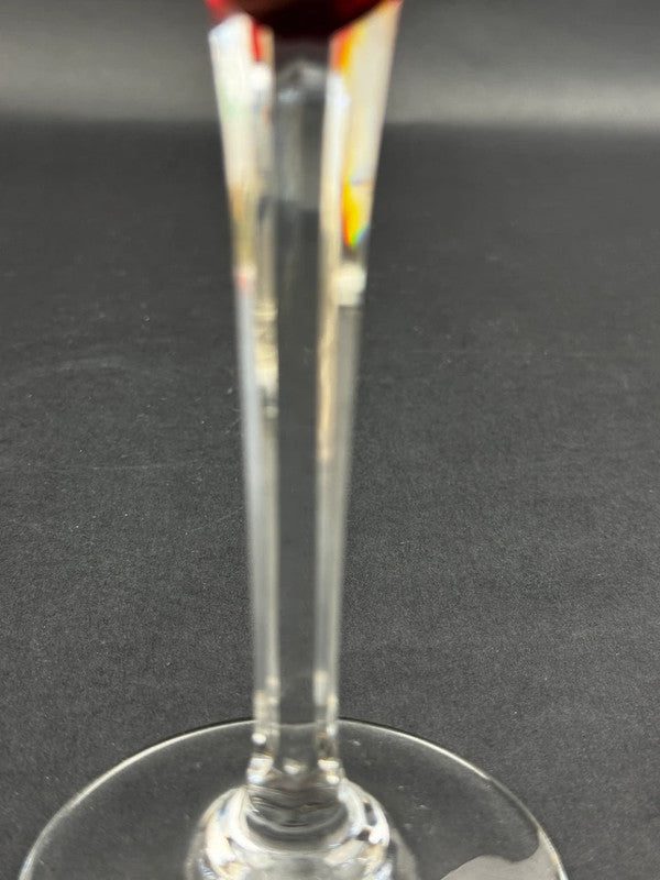 Verre à vin du Rhin en cristal rouge Saint-Louis modèle Bristol hauteur 21 cm