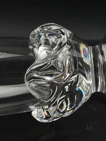 Vase Daum France modèle Sorcy en cristal clair sculpté, hauteur 14,5 cm